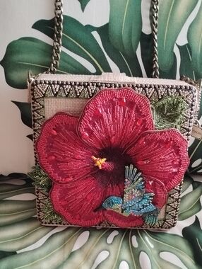Mary Frances Straw Hummingbird Bag